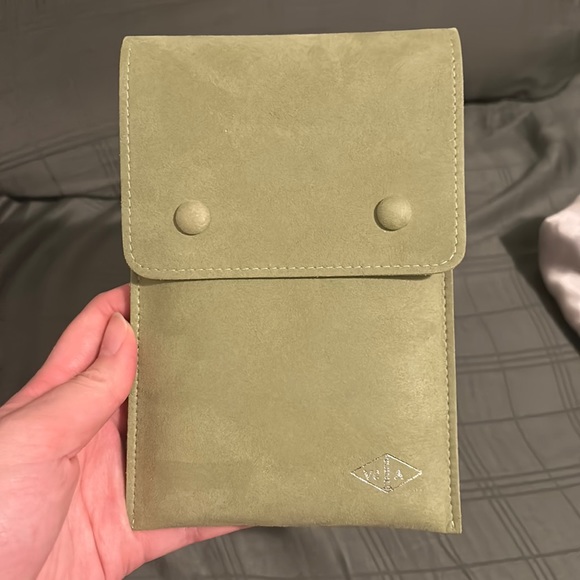 Van Cleef & Arpels Storage & Organization Van Cleef Travel Necklace